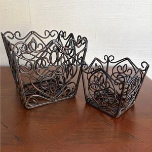 Southern Living at Home Rosedale Rubbed Iron Plant Holder, Storage Baskets Décor